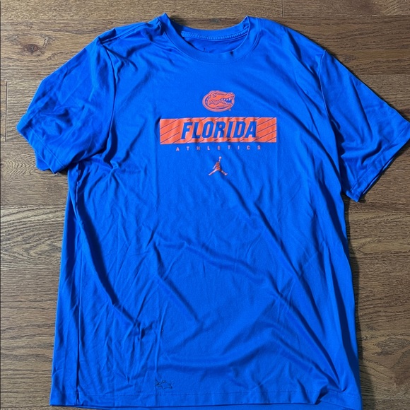 Jordan Men's Blue and Orange Florida Gator Athletics Tee. - Picture 1 of 6